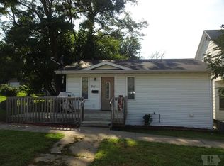 211 S 9th St, Burlington, IA