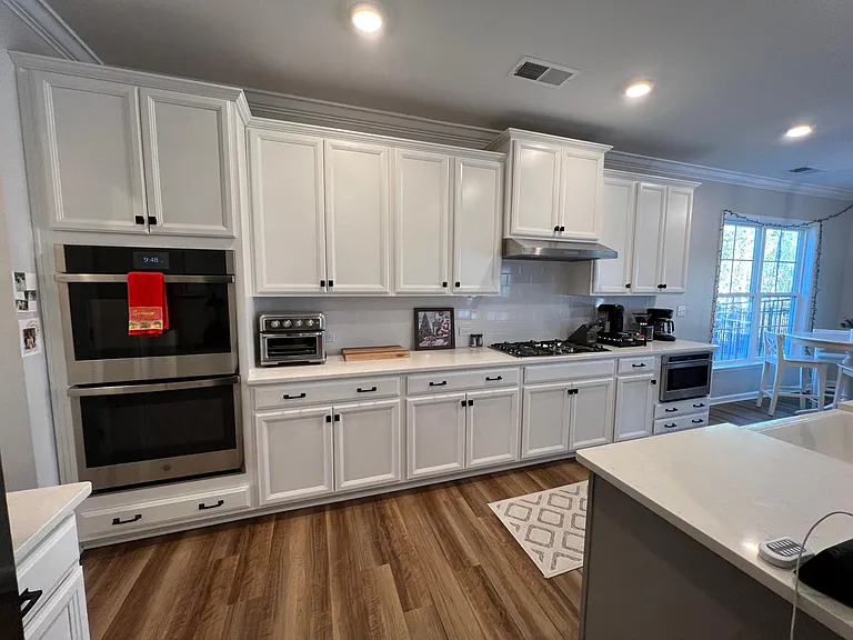 Chef's favorite gas cooktop and counter pull out microwave