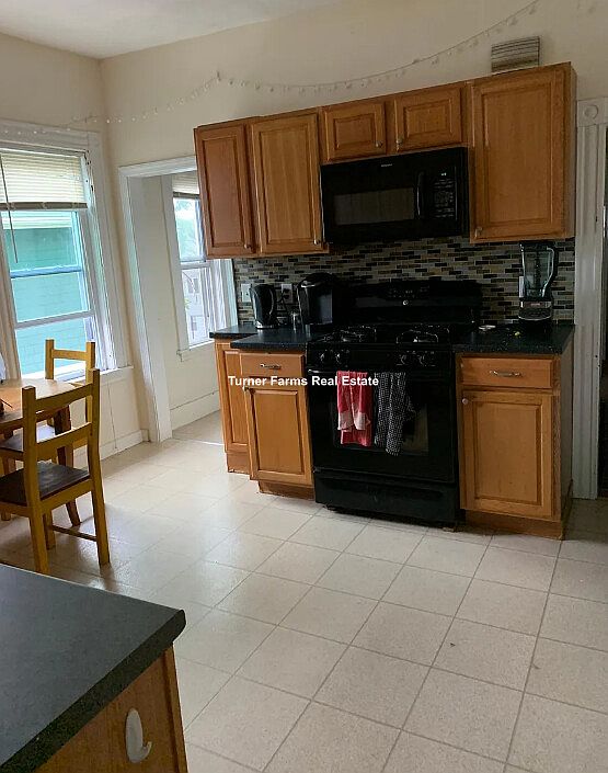 1st image of 21 Orchard St #2