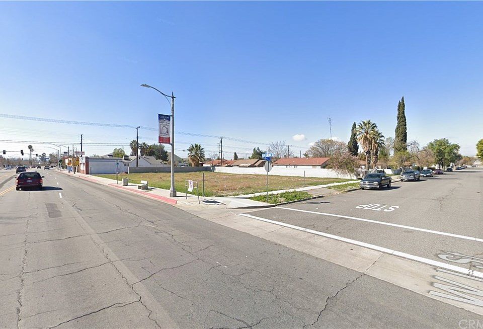 1st image of 233 La Cadena Dr