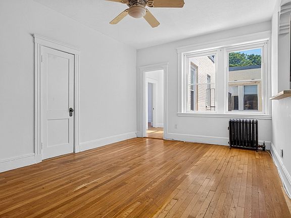 5th image of 229 Kelton St APT 10