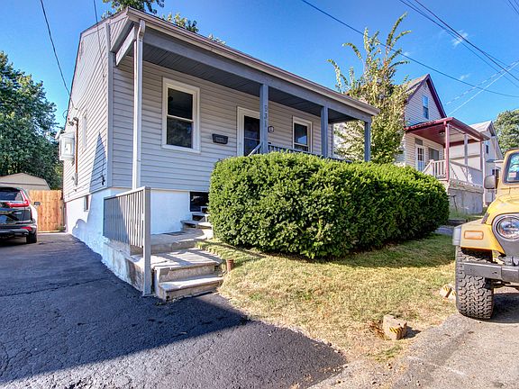 3rd image of 931 Dammert Ave