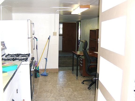 3rd image of 414 N Yakima Ave #4