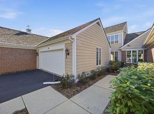 1393 Shire Cir #2, Inverness, IL 60067