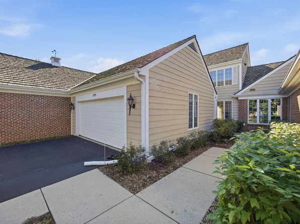 1393 Shire Cir #2, Inverness, IL 60067
