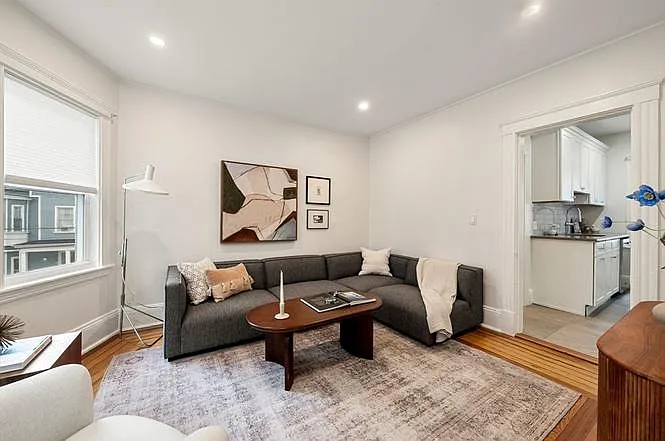 2 bed, 1050 sqft, $4,000 — Photo 3