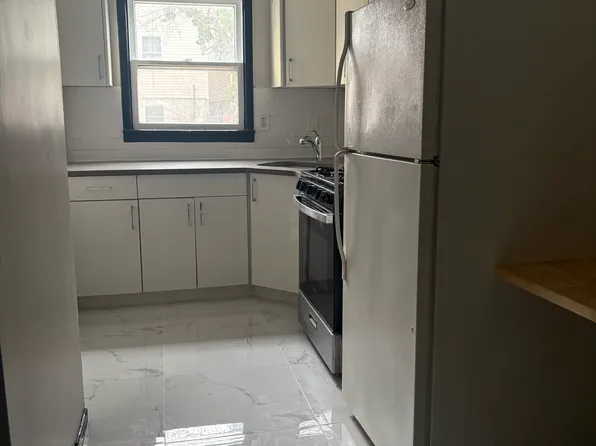 216 Fairmount Avenue image 1 of 7