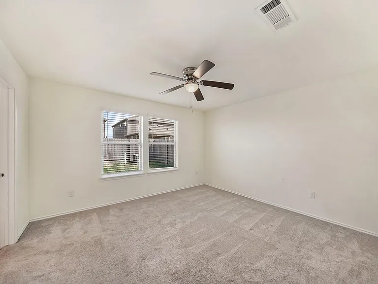 2611 Lapwing Dr — Photo 5