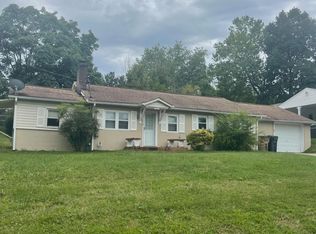 5843 Fairhill Ln, Knoxville, TN 37918