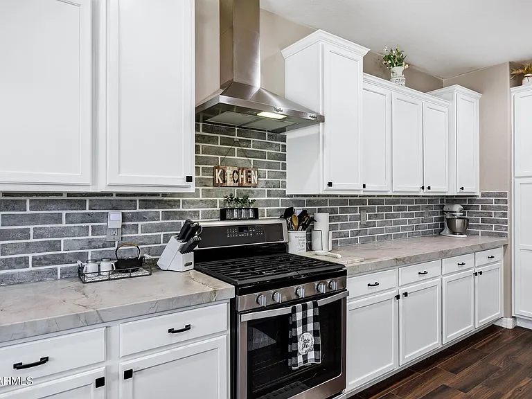 21328 E Misty Ln — Photo 5
