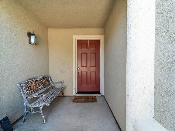 3rd image of 439 Somerset Ave