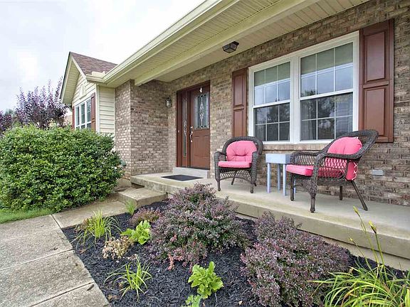3rd image of 1017 Fairway Ct