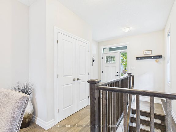 4th image of 404 Devonshire Rd
