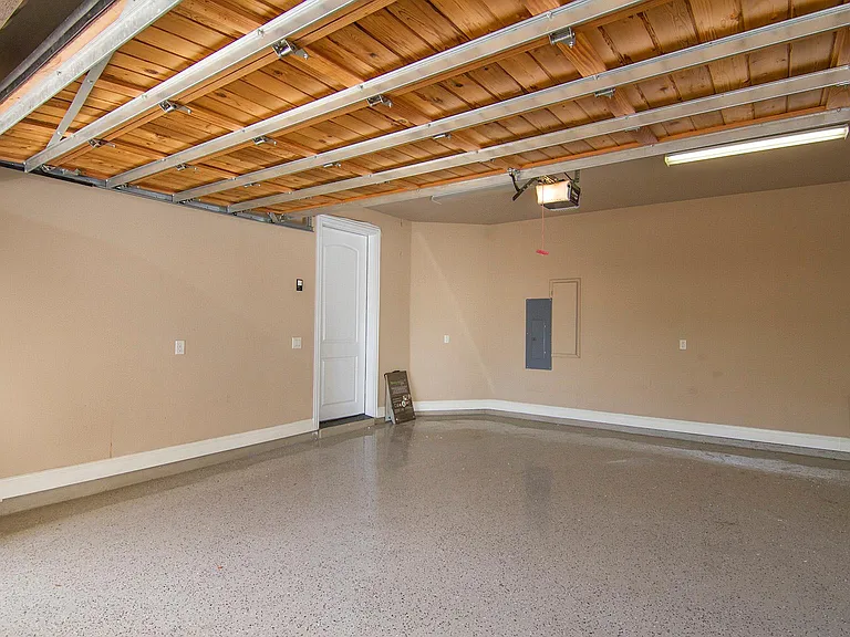 3817 Bowser Ave #B — Photo 22