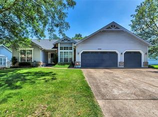 3782 Falcon View Dr, Arnold, MO 63010