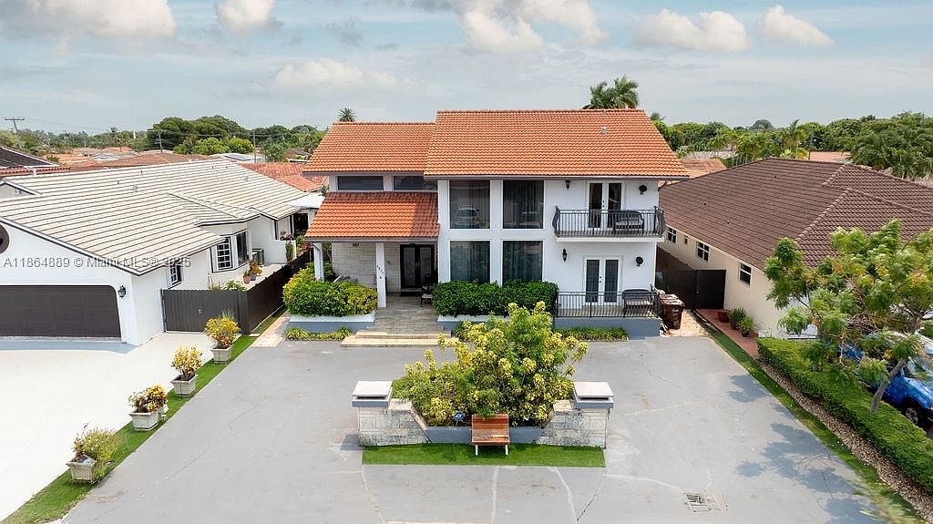Three Weather ロンスケ 5875 W 3rd Ln, Hialeah, FL 33012 | MLS #A11864889 | Zillow