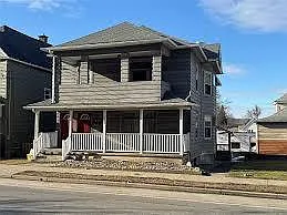231 Conklin Ave #2