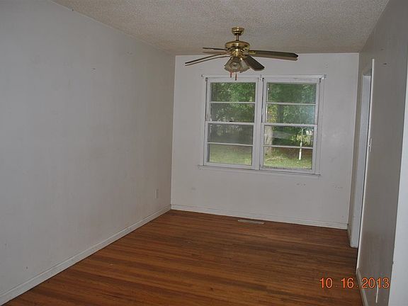 5th image of 509 Dogwood Ln