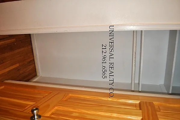 Rented by Universal Realty Group | media 36