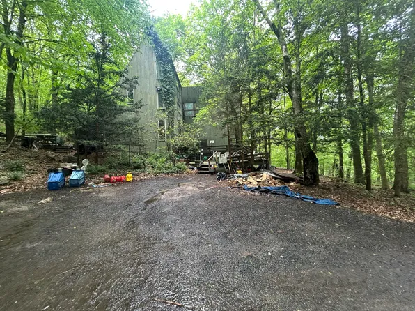 140 Seymour Road, Woodbridge, CT 06525