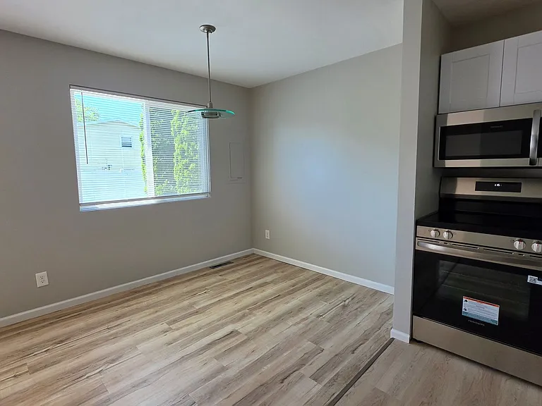 1931 Blackthorn Dr — Photo 7