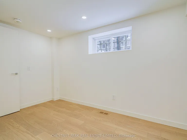 116 Boulton Dr — Photo 31