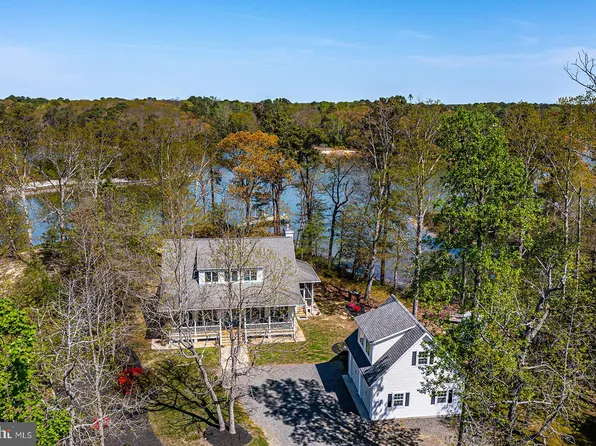 213 Watermans Way, Reedville, VA 22539