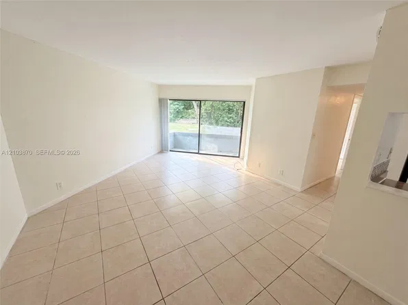 2000 N Congress Ave APT 103, West Palm Beach, FL 33401