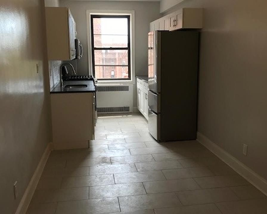 2nd image of 40 Clarkson Ave APT 5A