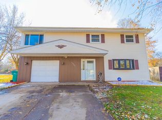 7065 Tyler Ct, Merrillville, IN 46410