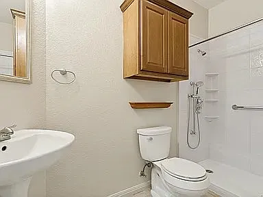 1514 Mooreshill Dr — Photo 8