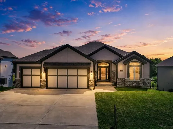2605 NE 92nd St, Kansas City, MO 64156