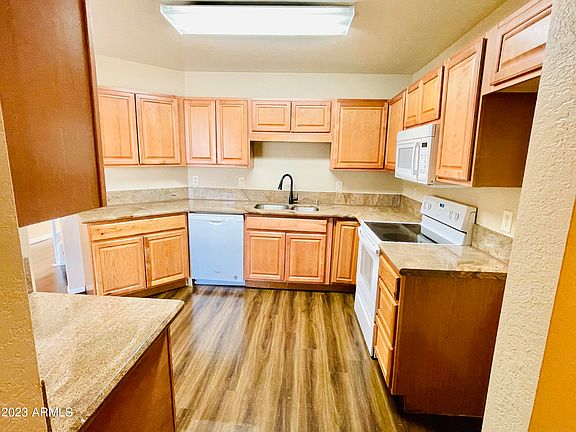 5th image of 8847 W VILLA RITA Drive