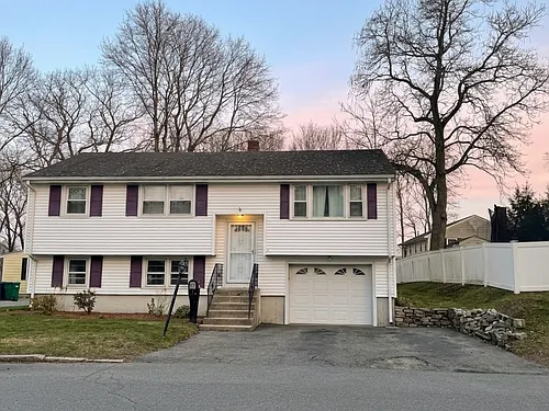 66 Harrison Ave Photo 1