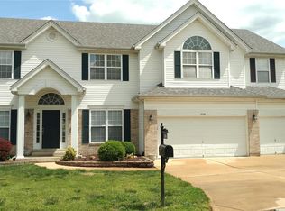 5186 Romaine Spring Dr, Fenton, MO 63026