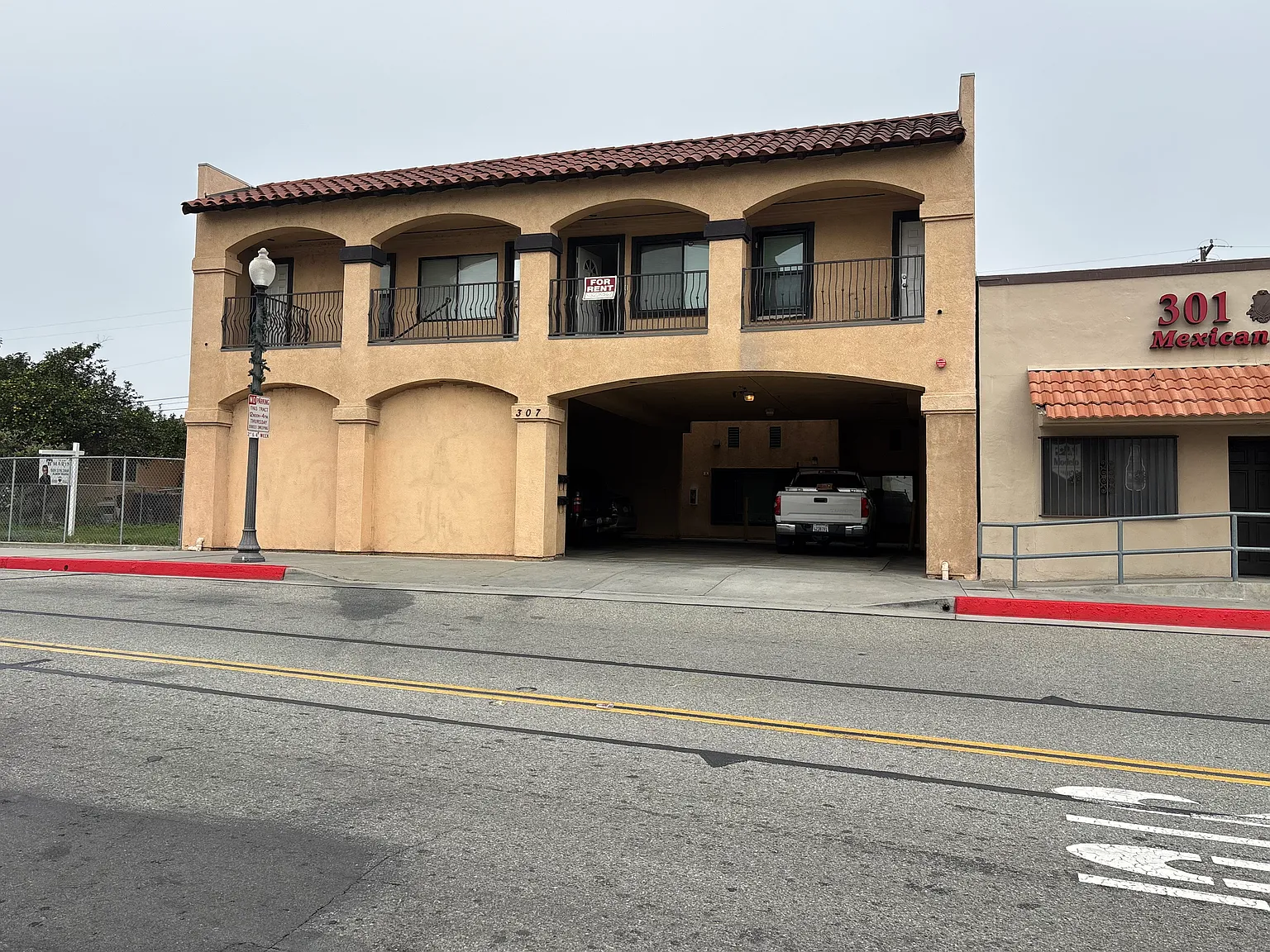 2 bed, $2,525 — Photo 1