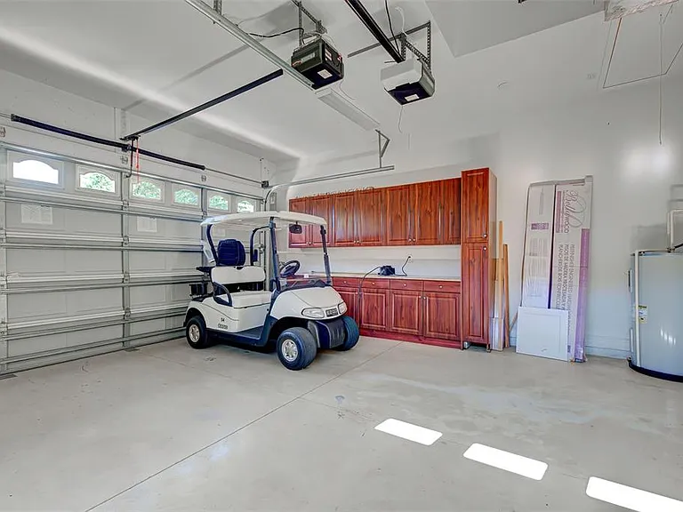 354 Melrose Ct — Photo 35