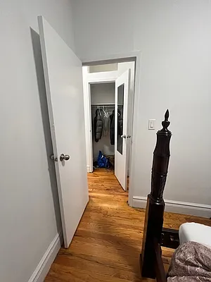 Rented by Manhattan Dwelling Corporation | media 9