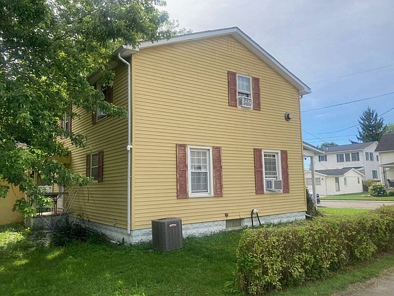 5th image of 742 E 4th St