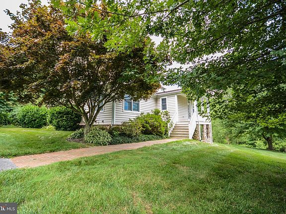 3rd image of 8711 Hawbottom Rd