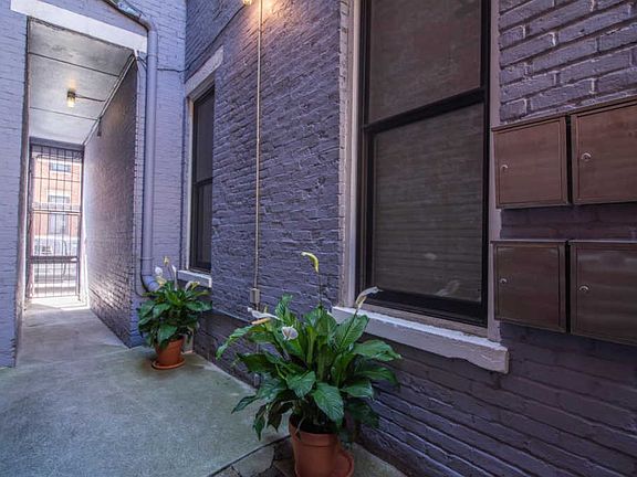 3rd image of 514 E 12th St