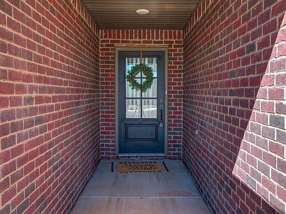 5th image of 14102 Avenue R