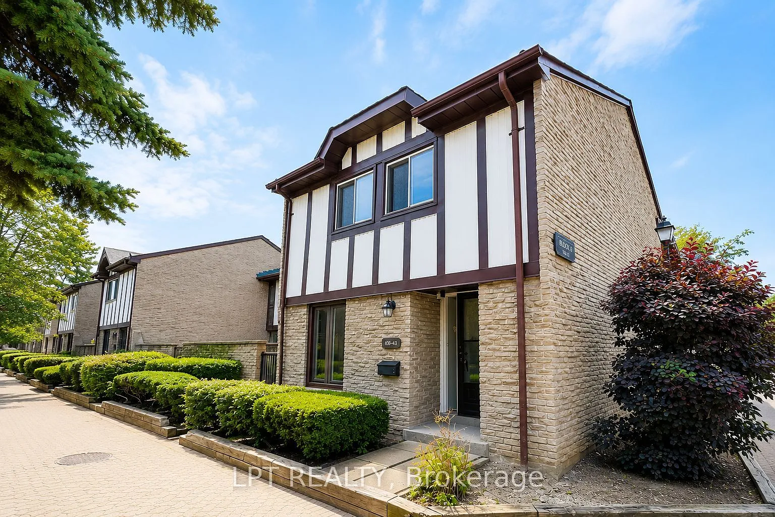 3 bed, $3,200 — Photo 1