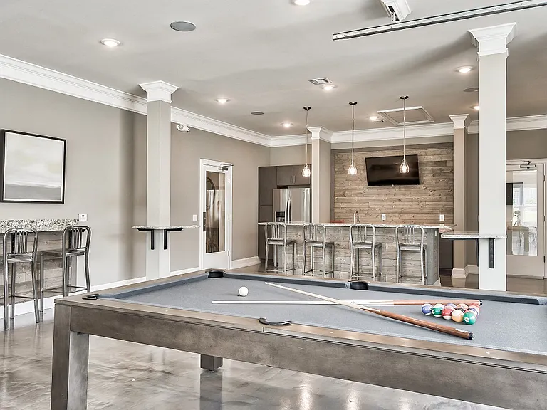 Pines at Glen Laurel Luxury Apartments — Photo 15