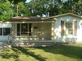 1st image of 124 Huisache St