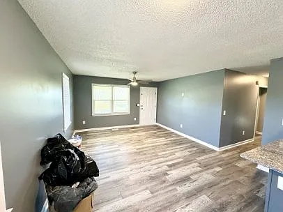 101 Ashley Dr — Photo 4