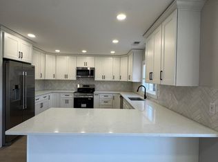 1052 Main St #3, Newfoundland, PA 18445