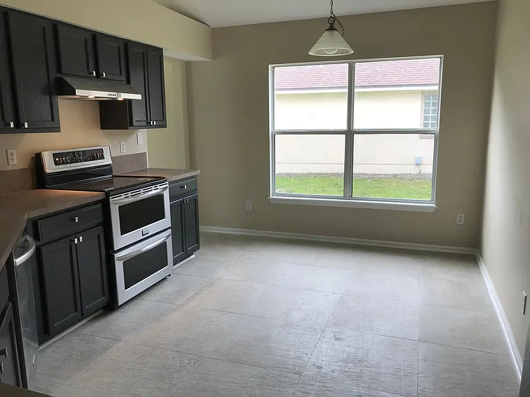 617 Southern Lily Dr — Photo 10