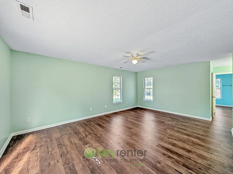 166 Chastain Rd — Photo 10