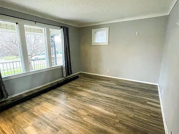 2nd image of 2312 Louis Ave